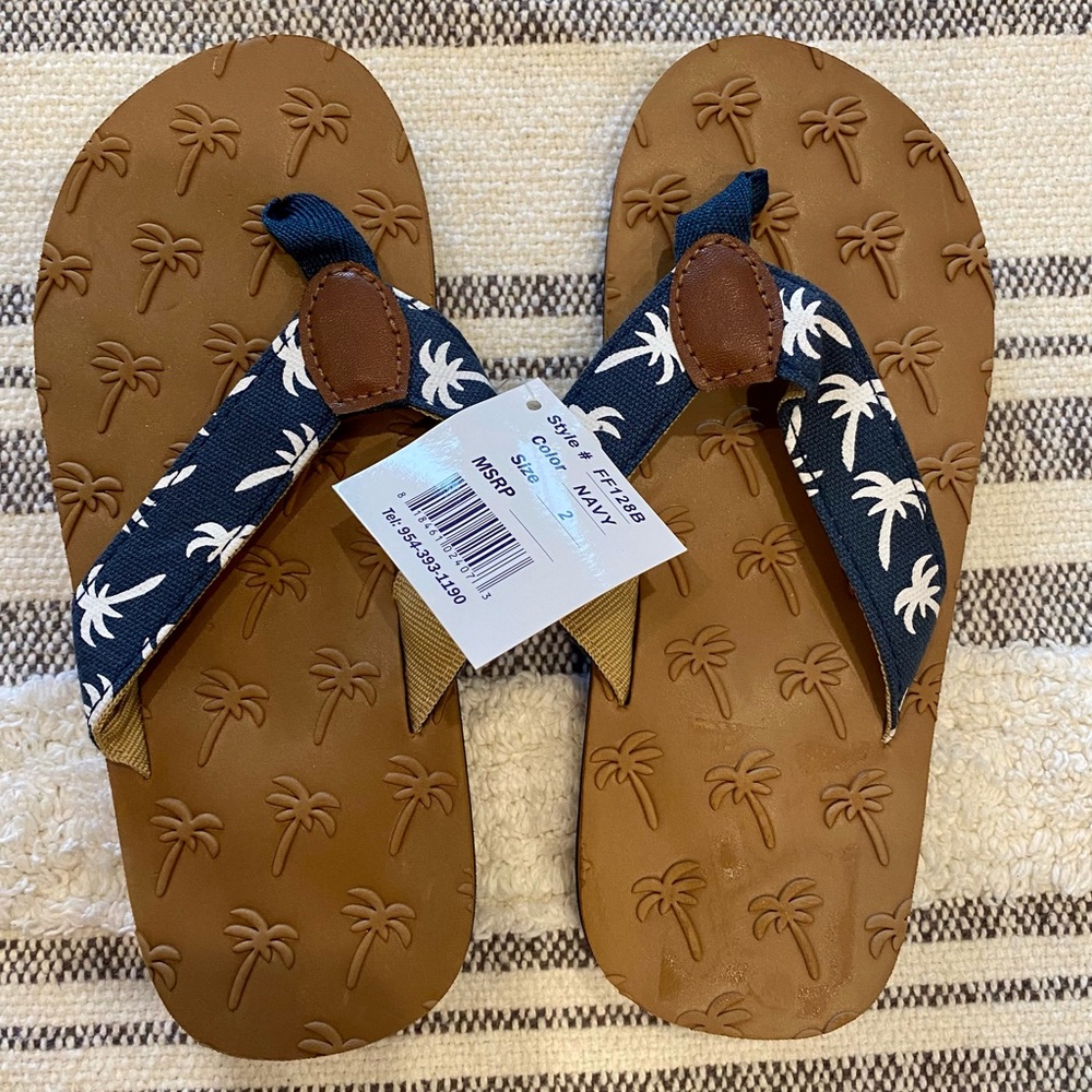 Kid’s sandals. NWT! Size 2. Perfect condition! Never been worn.